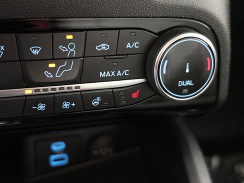 Used 2022 Ford Escape SE w/ Convenience Package image 8