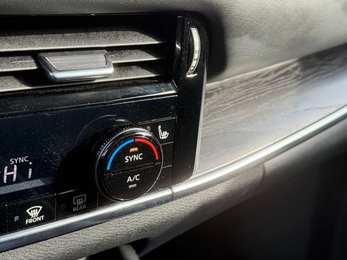 Certified 2021 Nissan Rogue Platinum image 17