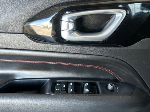 Used 2025 Jeep Compass Trailhawk AWD/4WD image 11