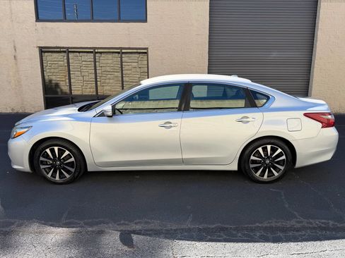 Used 2018 Nissan Altima 2.5 SL FWD image 4