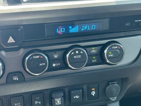 Certified 2023 Toyota Tacoma TRD Off-Road w/ Technology Package AWD/4WD image 28