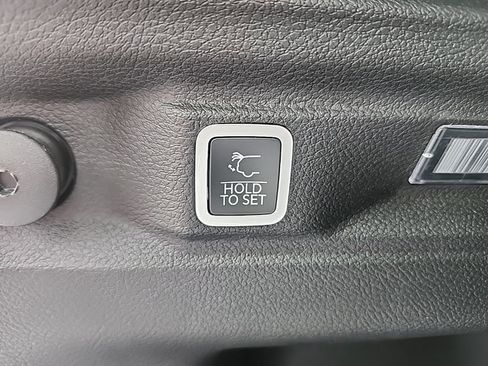 New 2025 Jeep Grand Cherokee L Limited w/ Black Appearance Package image 20