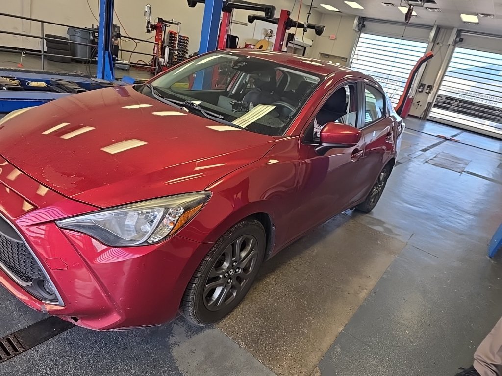 Used 2019 Toyota Yaris LE FWD image 2
