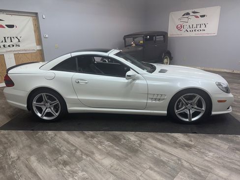 Used 2009 Mercedes-Benz SL 550 image 8