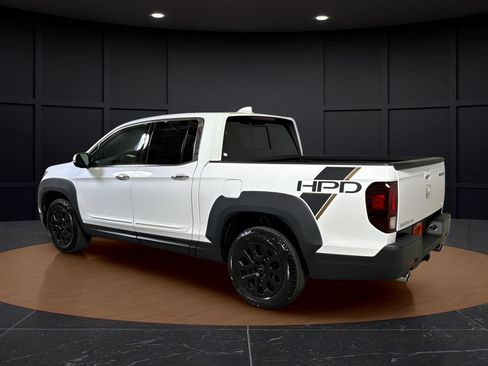 Used 2023 Honda Ridgeline RTL-E image 3