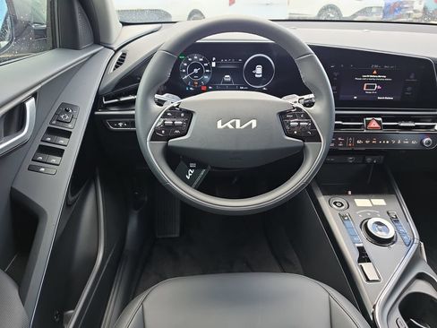 New 2026 Kia Niro Wind FWD image 14
