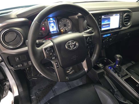 Certified 2022 Toyota Tacoma TRD Sport w/ TRD Premium Sport Package AWD/4WD image 2