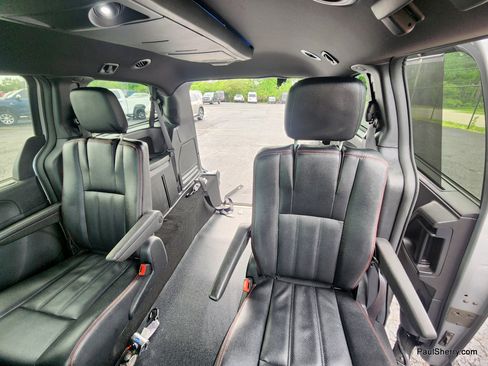 Used 2019 Dodge Grand Caravan GT FWD image 21