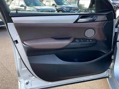 Used 2017 BMW X4 M40i image 22