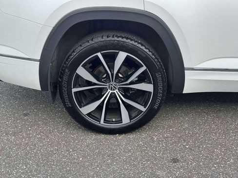 Used 2024 Volkswagen Atlas SEL Premium R-Line AWD/4WD image 10