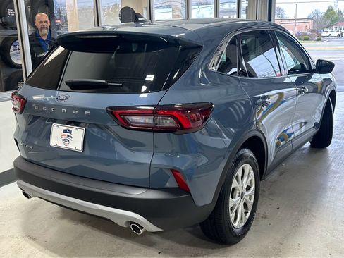 Used 2024 Ford Escape Active w/ Cold Weather Package image 9
