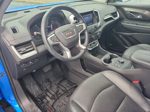 Used 2024 GMC Terrain SLT w/ Infotainment Package II FWD image 19