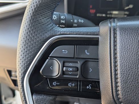 Used 2025 Toyota Tundra Platinum image 26