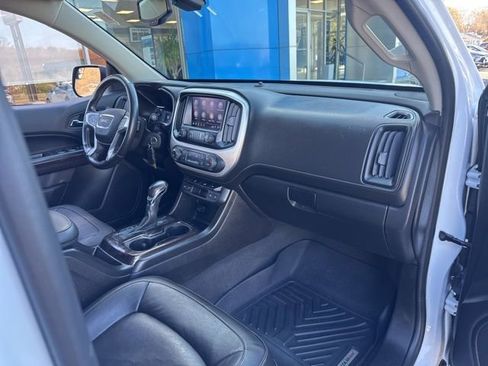 Used 2022 GMC Canyon Elevation w/ Elevation Premium Package AWD/4WD image 24