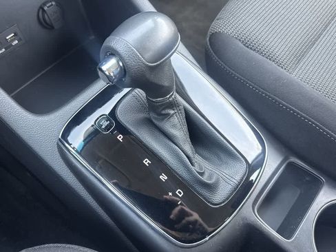 Used 2017 Kia Forte LX FWD image 18