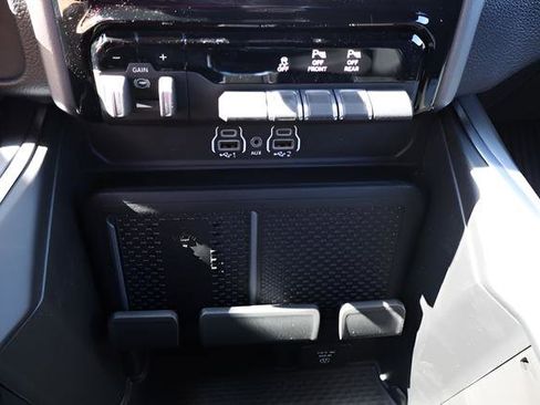 New 2026 RAM 1500 4x4 Crew Cab image 24