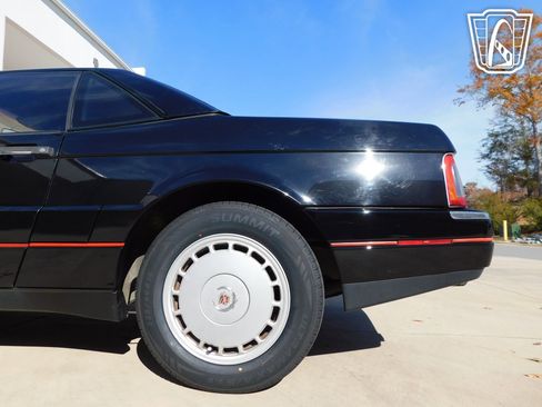 Used 1989 Cadillac Allante image 15