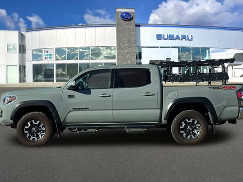 Used 2022 Toyota Tacoma TRD Off-Road AWD/4WD image 9
