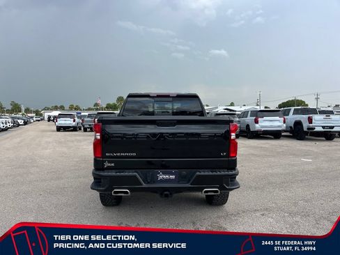 Used 2024 Chevrolet Silverado 1500 LT Trail Boss w/ Convenience Package II AWD/4WD image 6