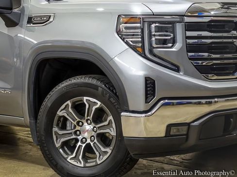Used 2026 GMC Sierra 1500 SLT AWD/4WD image 3