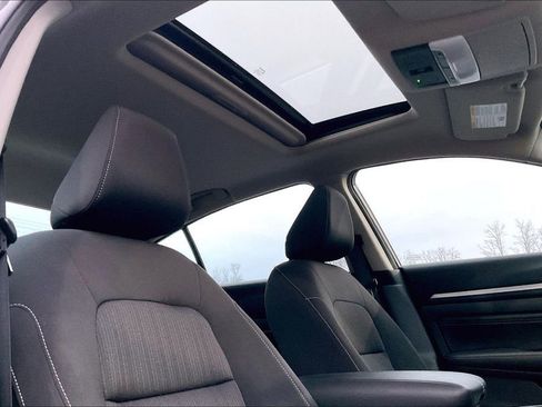 Used 2023 Nissan Altima 2.5 SV w/ SV Premium Package image 21