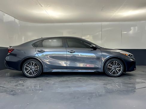 Used 2023 Kia Forte GT-Line w/ GT-Line Technology Package image 2