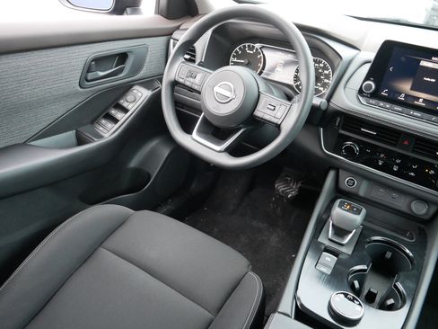 Certified 2023 Nissan Rogue S image 9