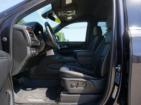 Used 2023 Chevrolet Tahoe Premier AWD/4WD image 28