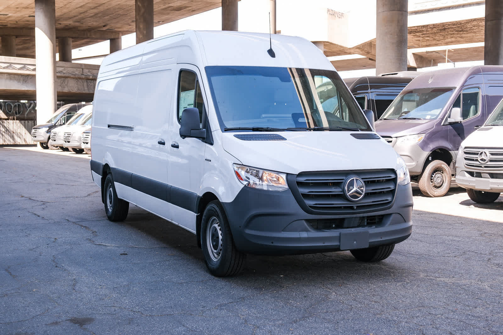 New 2025 Mercedes-Benz eSprinter 170 Cargo image 3