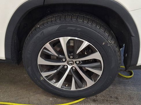 Used 2022 Lexus RX 350L Premium w/ Premium Package AWD/4WD image 2