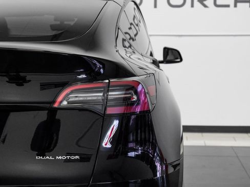 Used 2021 Tesla Model Y Long Range image 53