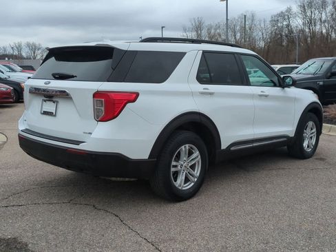 Used 2020 Ford Explorer XLT w/ Comfort Package image 8