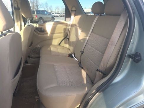 Used 2006 Ford Escape XLT image 17