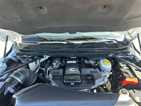 Used 2024 RAM 2500 Laramie image 33