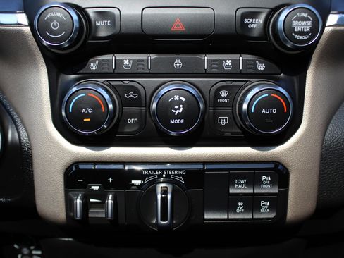 Used 2022 RAM 1500 Laramie image 35