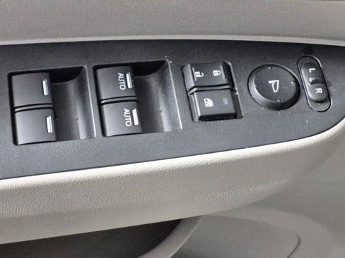 Used 2016 Honda Odyssey Touring Elite image 14