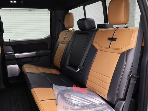 Used 2024 Ford F450 Platinum image 23