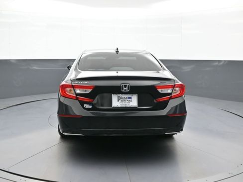 Used 2018 Honda Accord EX image 7