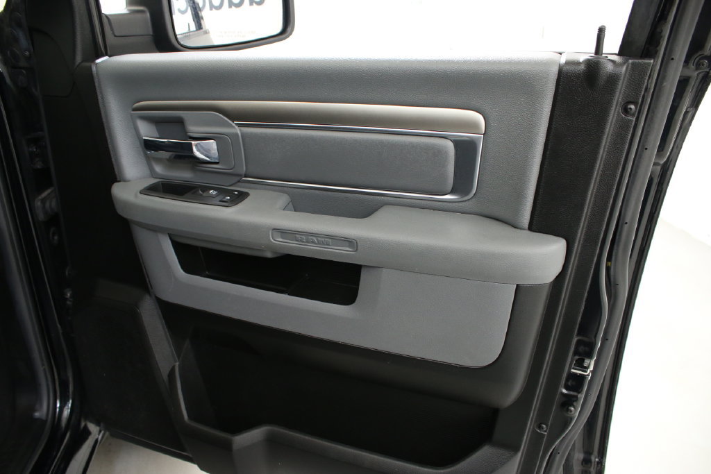 Used 2019 RAM 1500 Classic SLT AWD/4WD image 24