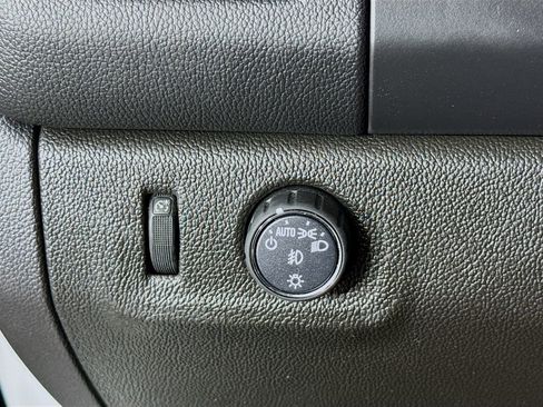 Used 2022 Chevrolet Colorado LT w/ LT Convenience Package RWD image 15