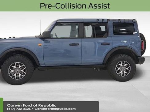 Used 2025 Ford Bronco Badlands image 5