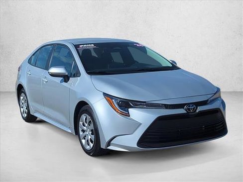 Used 2026 Toyota Corolla LE FWD image 3
