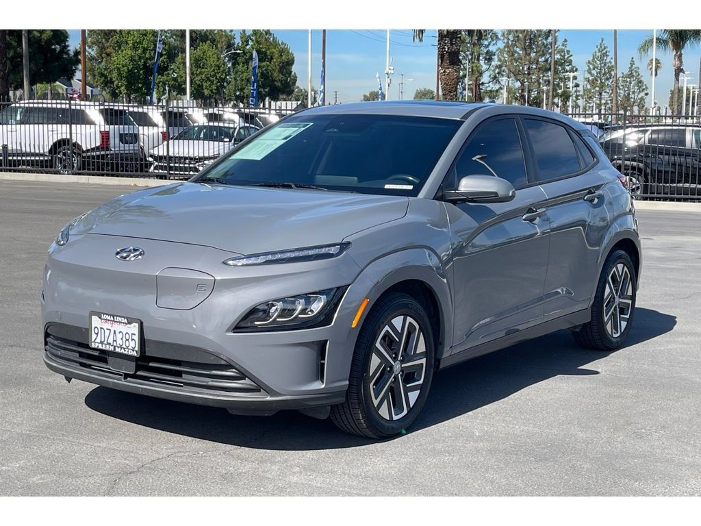 Used 2023 Hyundai Kona Limited FWD image 2