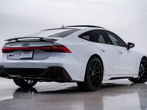 Used 2023 Audi RS 7 Sportback image 9