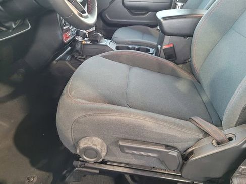 Certified 2024 Jeep Wrangler Unlimited Rubicon image 17