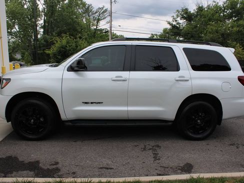 Used 2022 Toyota Sequoia TRD Sport AWD/4WD image 11