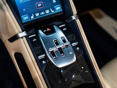 Certified 2024 Ferrari Roma Spider RWD image 31