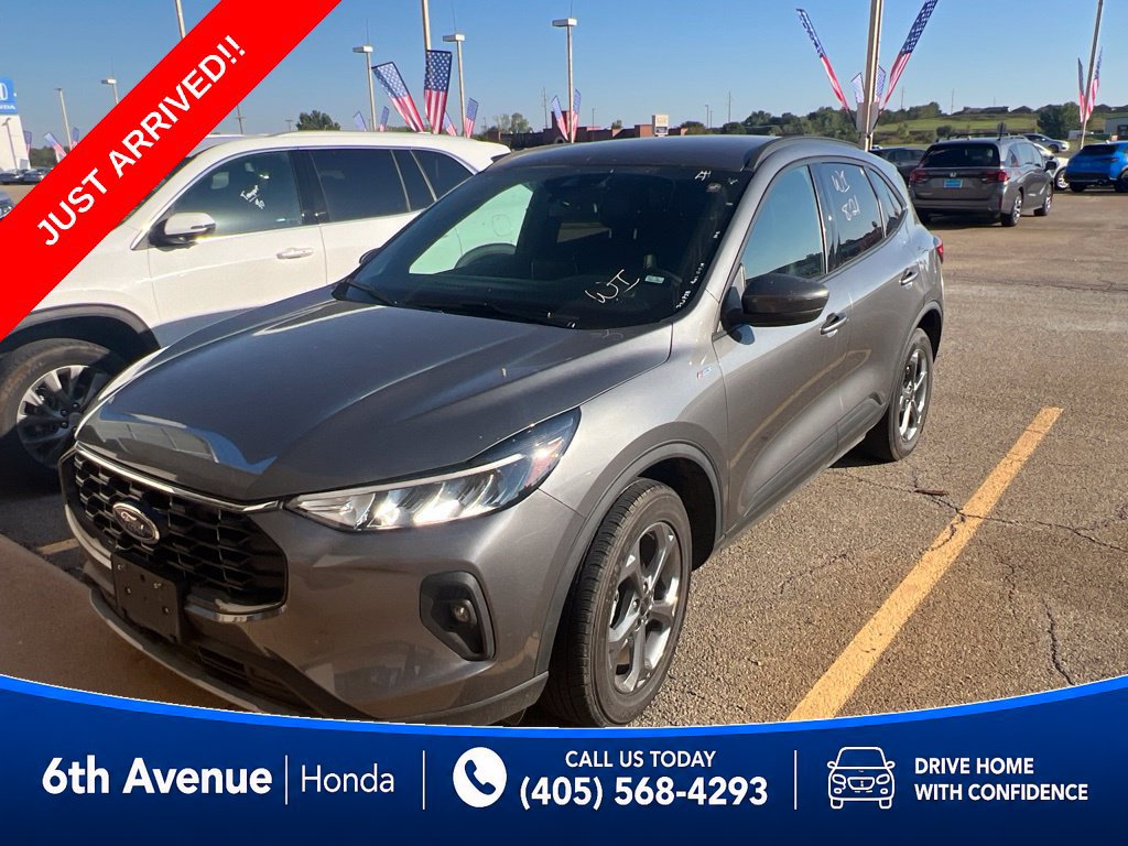 Used 2025 Ford Escape ST-Line Select AWD/4WD image 1