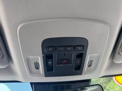 Used 2025 Toyota Camry XLE FWD image 24