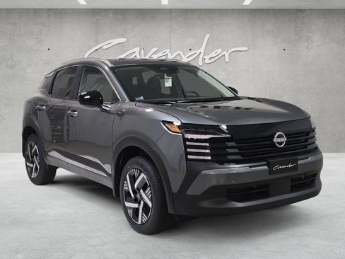 New 2026 Nissan Kicks SV image 2